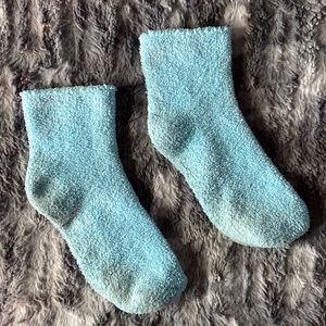 Kohl’s Solid Baby Blue Fuzzy Socks For Women’s Shoe Size 7-10
